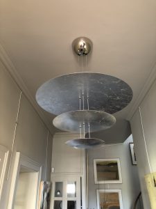 Lustre_suspendu_moderne_tendance_metal_silver_art