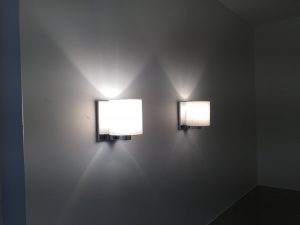 Double applique des toilettes pour lave-mains